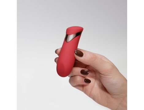 Mini wibrator Crushious Blinders ładowany czerwony silikonowy 10 cm