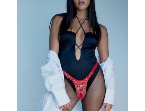 Uprząż do strap on Fabulous Strap on me czerwona błyszcząca